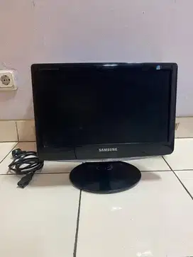 Monitor LCD Samsung 16 inch
