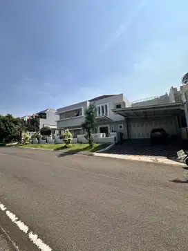 Dijual cepat rumah mewah dan luas di boulevard kotawisata