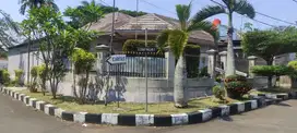 Rumah Hoek Di Perumahan Pakuan Bogor Selatan Hadap Selatan Dan Barat