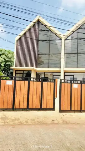 DIJUAL RUMAH TIPE MEZANIN STRATEGIS PINGGIR JALAN RAYA