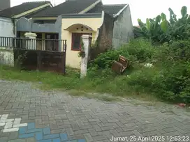 Dijual rumah dan tanah murah strategis