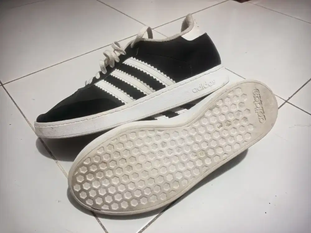 Sepatu adidas jual murah Karena BU