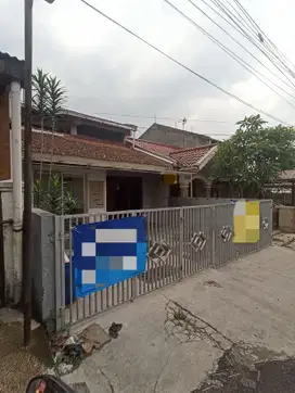 Rumah Strategis Mainroad di Sarijadi Murah