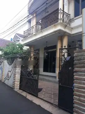 Rumah Tebet barat jaksel andi