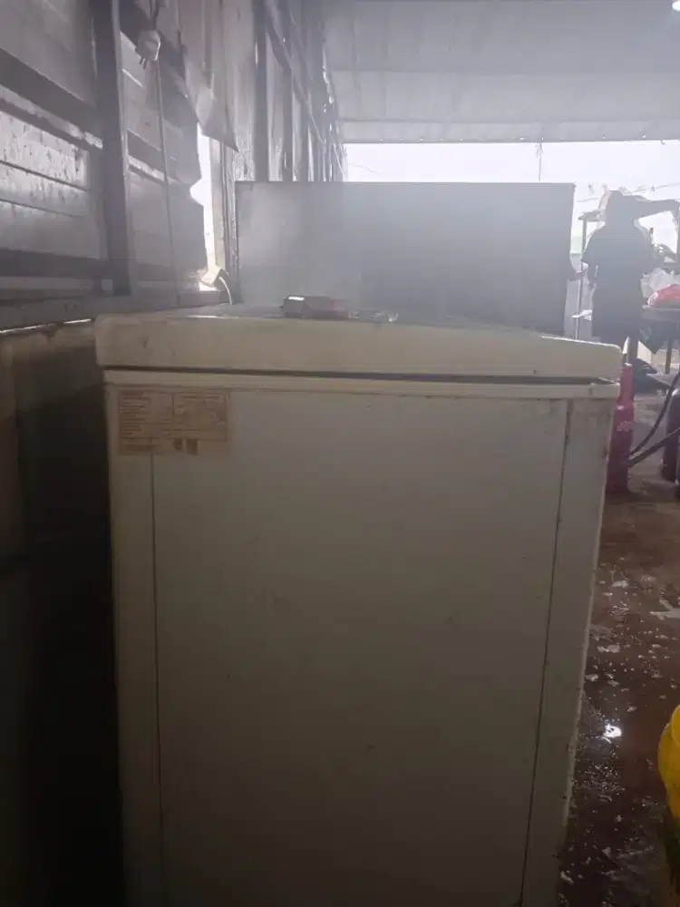 Jual kulkas 300 liter bekas