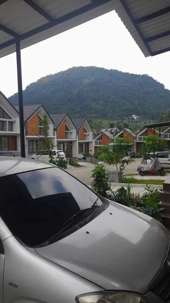 Disewakan Rumah Furnished dengan Pool Spring Valey Sentul Bogor