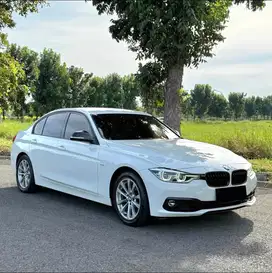 ( CASH ! PAJAK PANJANG ) BMW 320i 2018 Sport