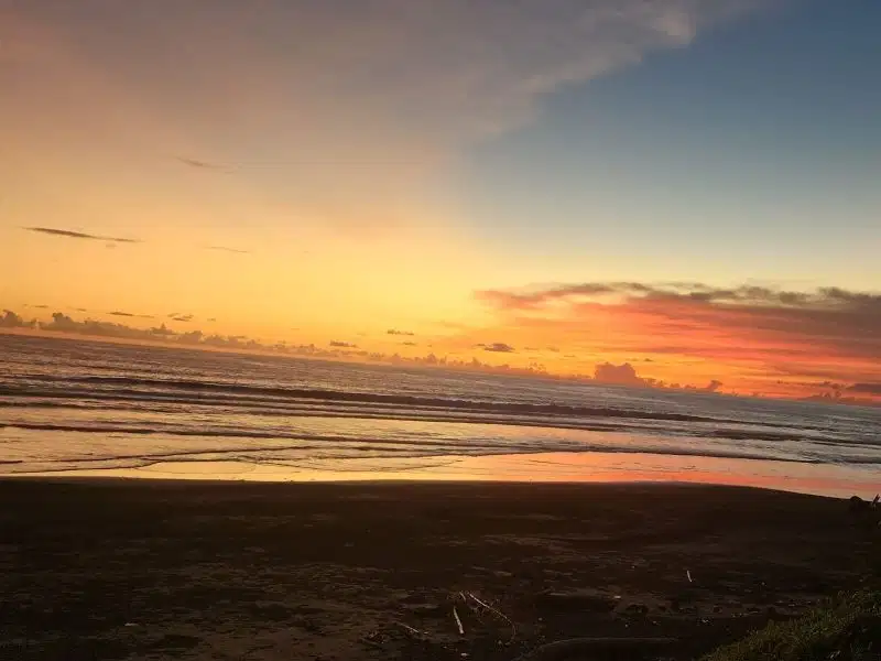 Tanah los pantai parasut di Tabanan lingkungan villa mewah
