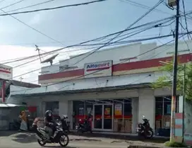 RUMAH USAHA DI MANYAR SABRANGAN STRATEGIS DEKAT DENGAN PASAR
