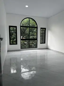 Rumah Baru 3 Lantai di Tanjung Duren Jakarta Barat