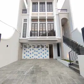 Dijual rumah baru America clasic modern di cilandak jakarta selatan