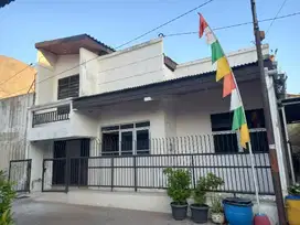 Disewakan RUMAH JL Ciliwung 1.5 lantai bagus