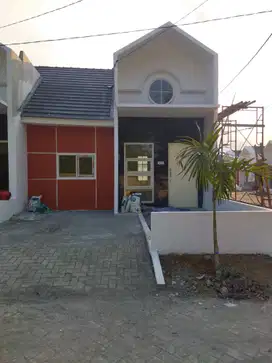 Rumah siap huni surabaya barat
