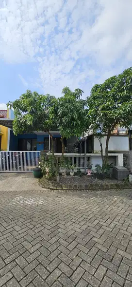 Rumah di Graha Kencana Selatan balearjosari Malang