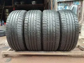 Ban bekas 225/55 R18 Falken Zeix ZE914