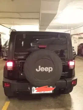 DIJUAL MOBIL JEEP WRANGLER