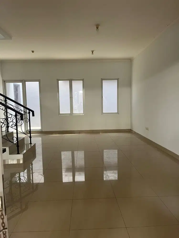 DIJUAL/ DISEWA RUMAH TRIMEZIA