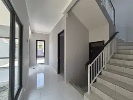 Lokasi Strategis Di Tengah Kota, Rumah Cantik Diarea Kembar Timur, Bdg