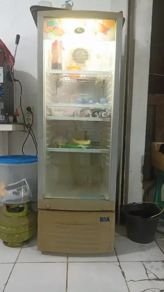 Jual Showcase Kulkas bekas NEGO SAMPAI JADI