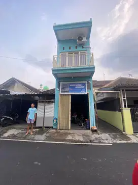 Ruko poros jalan pakis