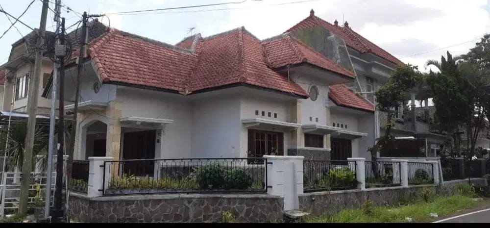 Rumah Hook Taman Sulfat Blimbing Malang
