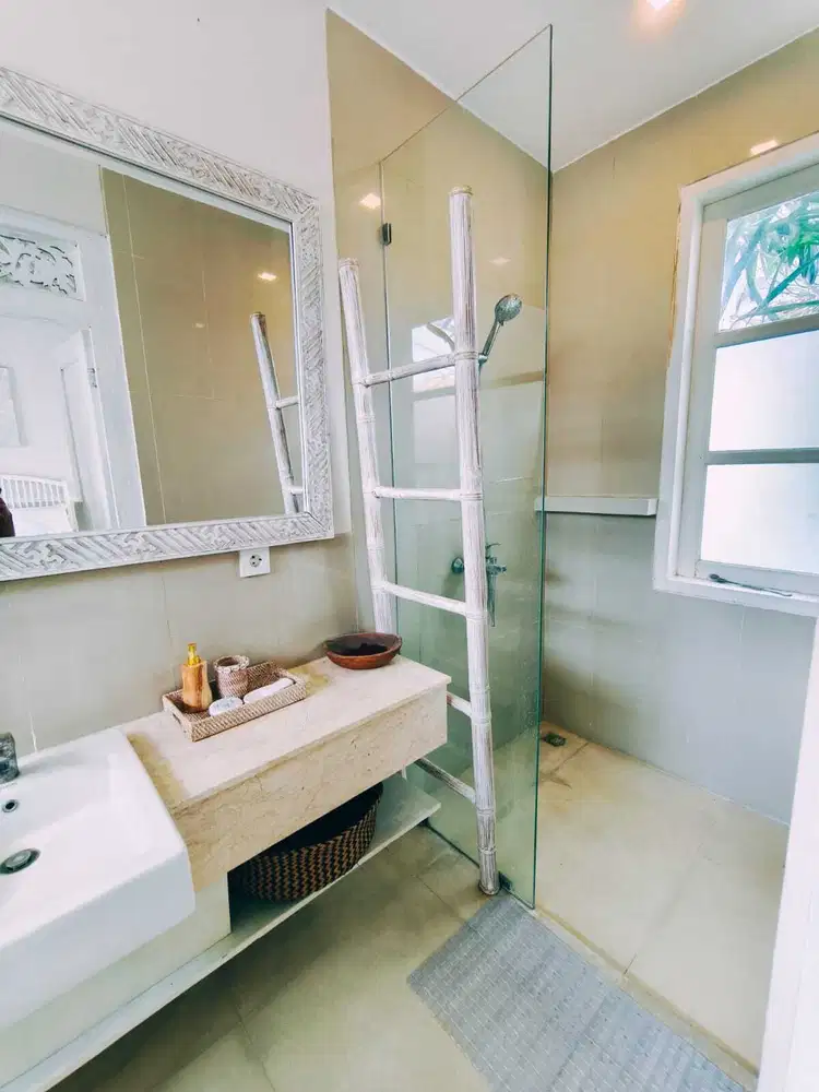 FOR RENT VILLA PRIME LOCATION 3BR NEAR BEACH CANGGU