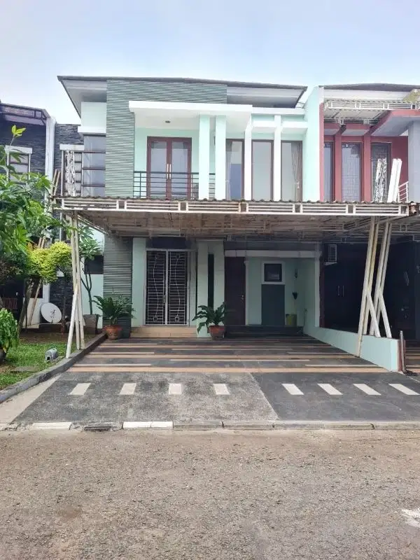 Disewa Rumah Semi furnish disamping mall