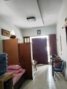 Cempaka Putih Timur – rumah 6 KT, harga miring 2,5 M! AC27