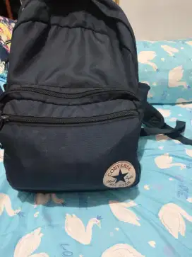 Tas Converse dongker