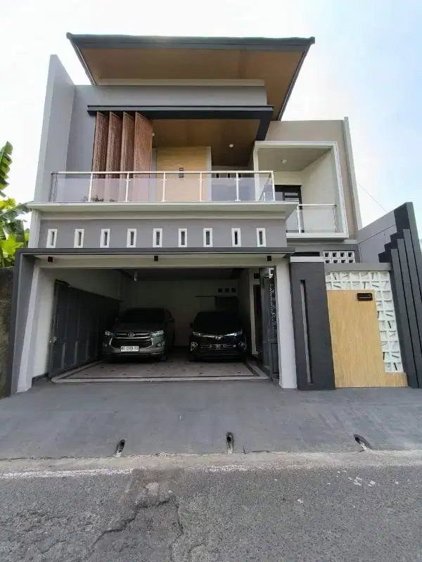 Rumah Jajar Solo Bangunan Baru