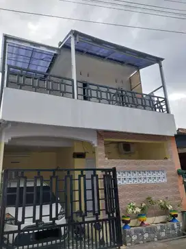 dijual rumah 2 tingkat