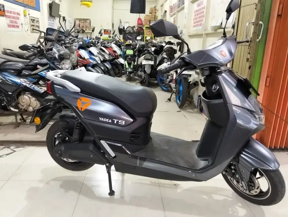 YADEA T9 MATIC MODEL VARIO 2024.SEPERTI BARU KM RENDAH