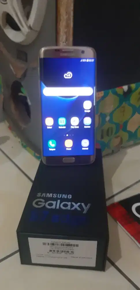 SAMSUNG galaxy S7 edge