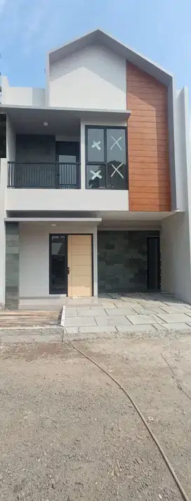 Rumah strategis 2lantai Bekasi selatan dekat pintu tol Jatiasih Bekasi