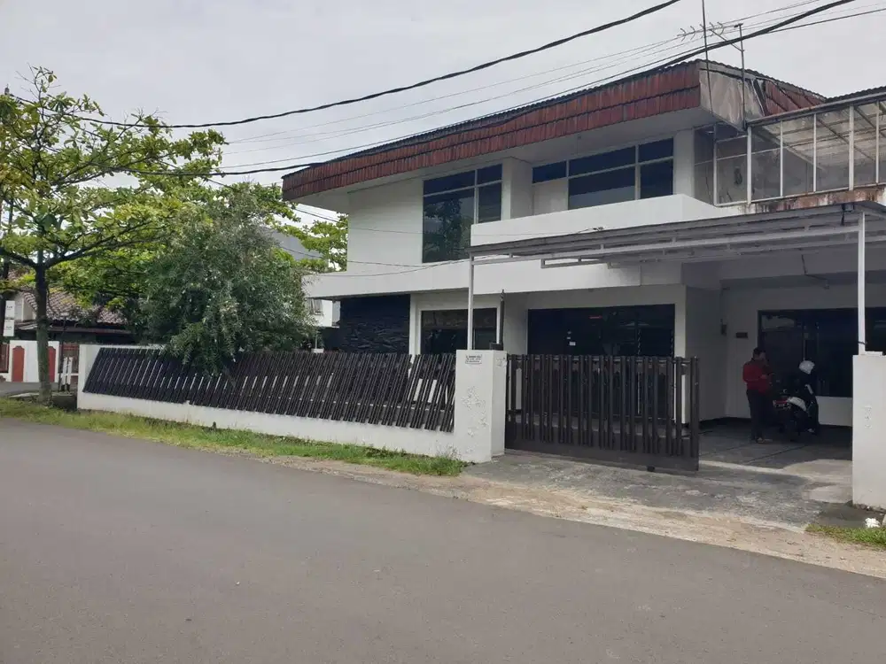 Rumah Besar 2 Lantai Bisa Untuk Usaha di Turangga Buahbatu Bandung