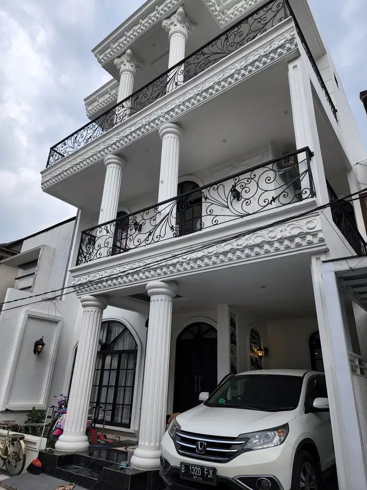 Dijual NEGO Sampai Deal Rumah Type Eropa Clasik Di Antapani