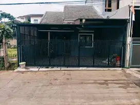 Disewakan Rumah Nyaman Strategis di Komplek Sariwangi Siap Huni