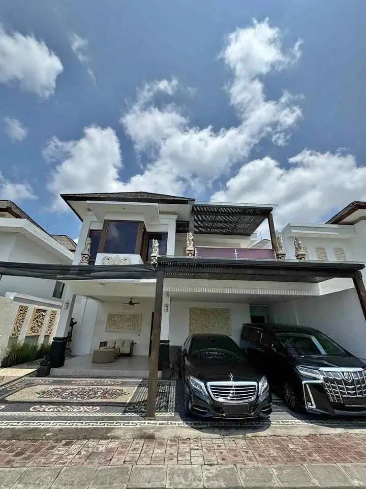 Villa Modern Mewah Full Furnished di Denpasar Timur
