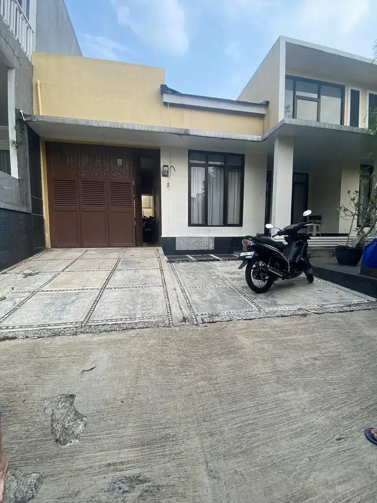 Rumah di Cluster Casablanka