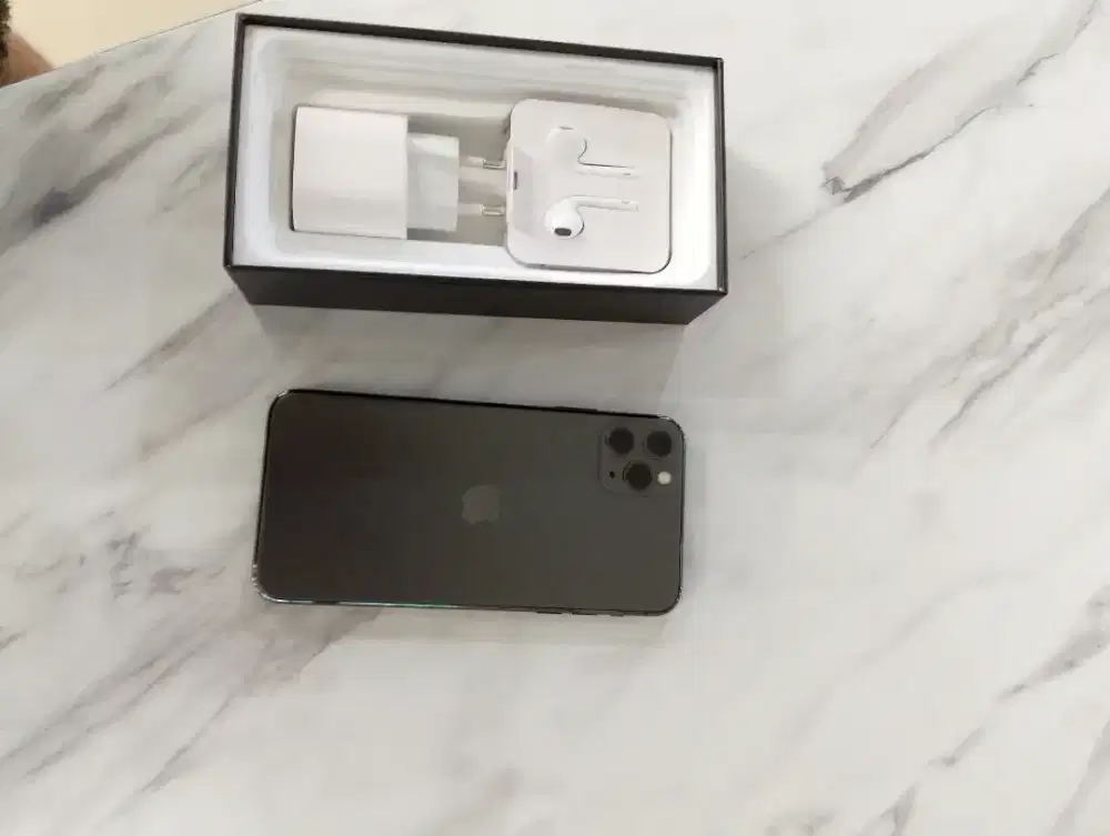 Iphone 11 pro max 256gb lagi lagi baru