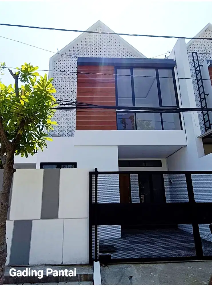 RUMAH DI GADING PANTAI , MINIMALIS 2 LT BARU (Tjin2Area)