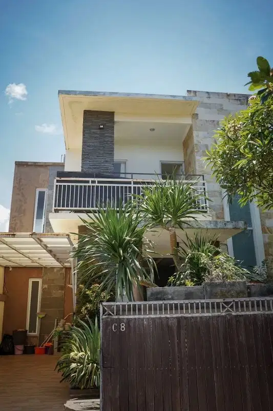 Rumah modern minimalis di Sanur, lokasi strategis 3 menit ke pantai