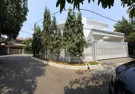 DIJUAL RUMAH BRANDNEW SIAP HUNI TEBET MAS JAKSEL.