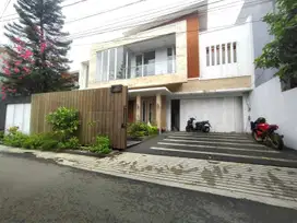 BENDA KEMANG JAKSEL RUMAH MEWAH LUX 2 LT + ROOFTOP + KOLAM RENANG 201