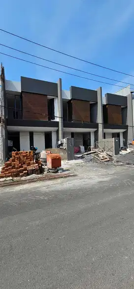 RUMAH BARU DI KUTISARI DEKAT PETRA, JEMURSARI, PRAPEN, KENDAL SARI