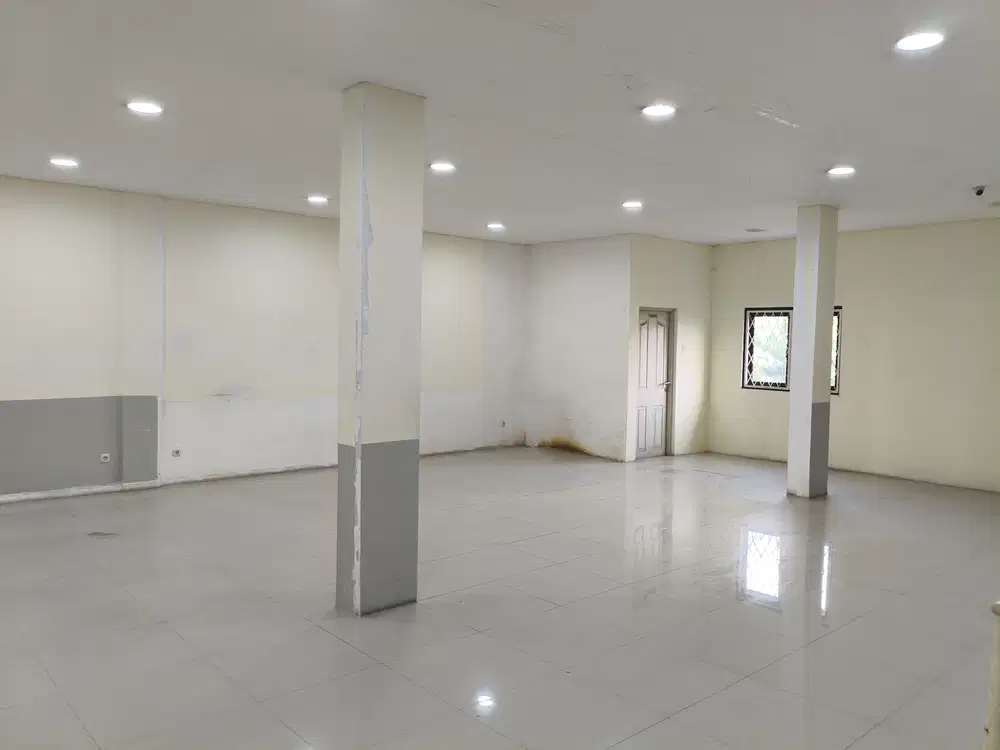 Disewakan hanya lantai 2 saja ruko gandeng