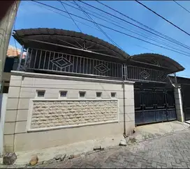 Disewakan rumah Ngagel timur , dekat pasar, dll