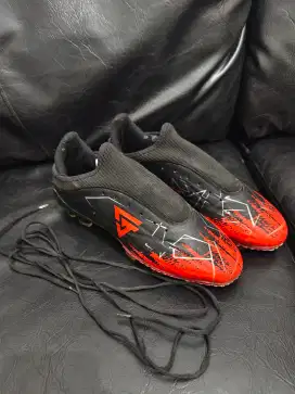 sepatu bola gaztrus ortuseight specs puma mizuno mills nike