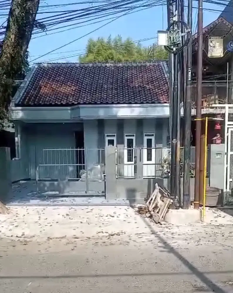 Disewa rumah baru renov sayap Riau Bandung
