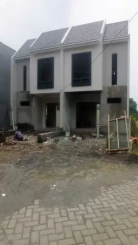 RUMAH 2 LANTAI BUMI BENOWO ASRI, RUMAH 500 JUTAAN SURABAYA